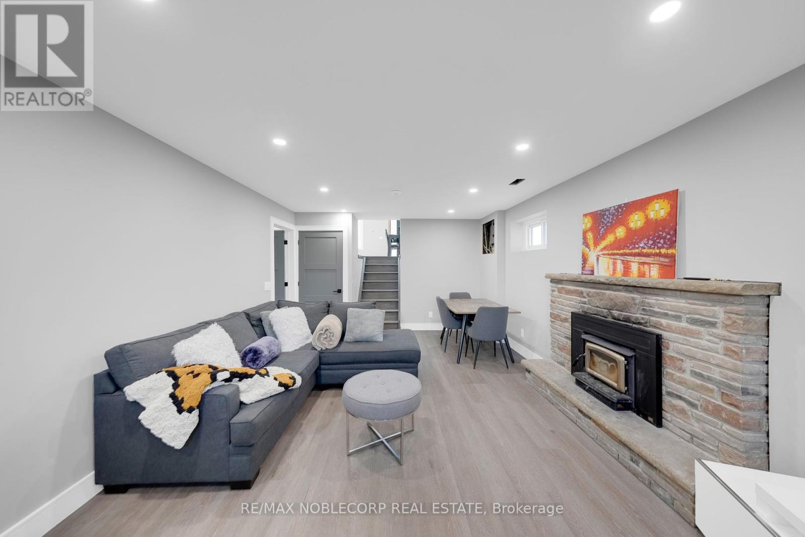Photo 17 of 2515 Hensall Street, Mississauga ON