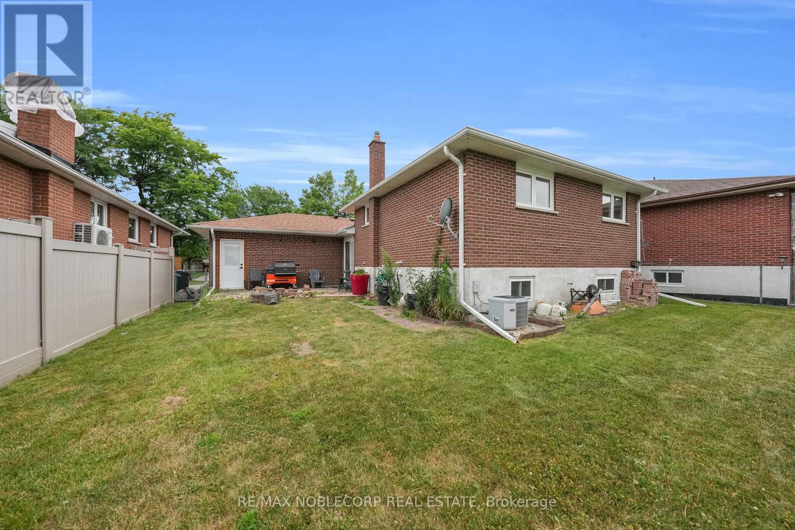 Photo 24 of 2515 Hensall Street, Mississauga ON