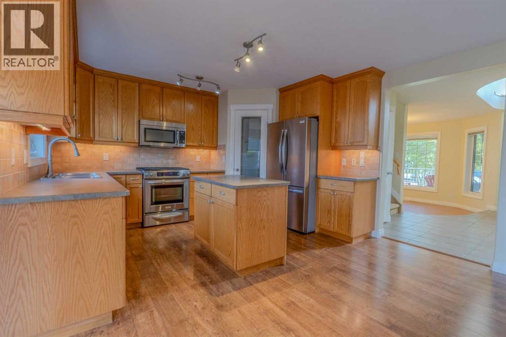 Photo 8 of 114 Cottonwood Creek Way, Fort Mcmurray AB