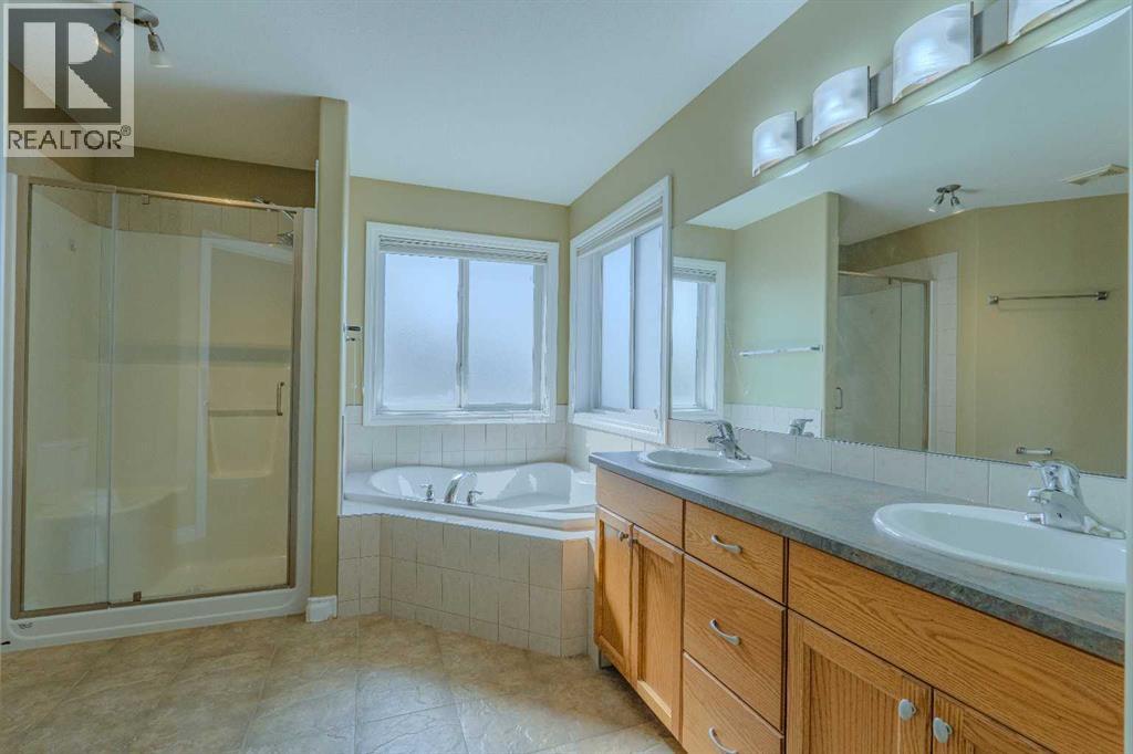 Photo 16 of 114 Cottonwood Creek Way, Fort Mcmurray AB