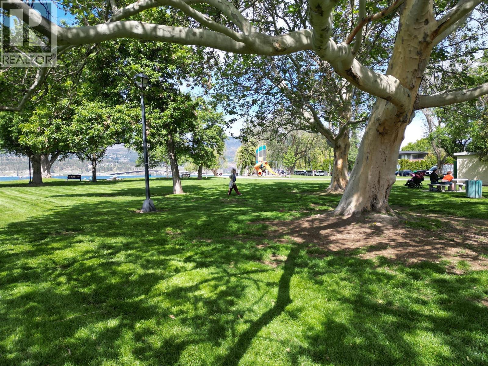 Photo 9 of 2265 Richter Street, Kelowna BC