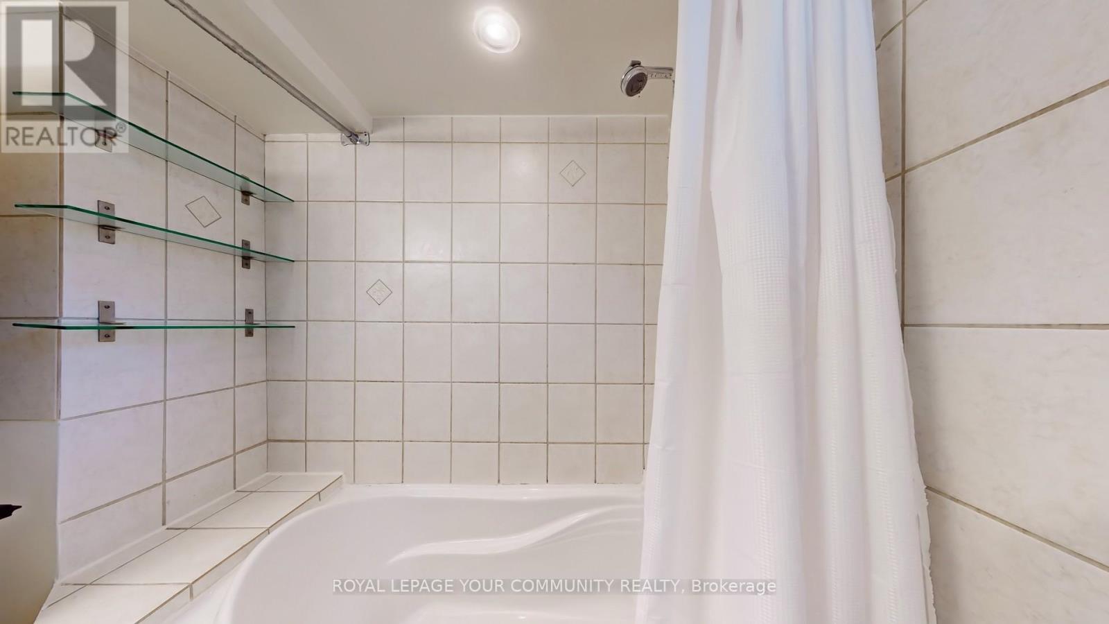 Photo 16 of 57 Bartley Bull Parkway, Brampton ON