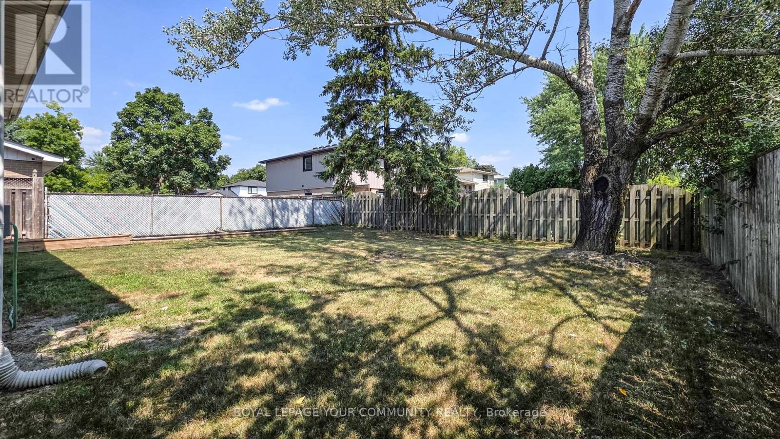 Photo 23 of 57 Bartley Bull Parkway, Brampton ON