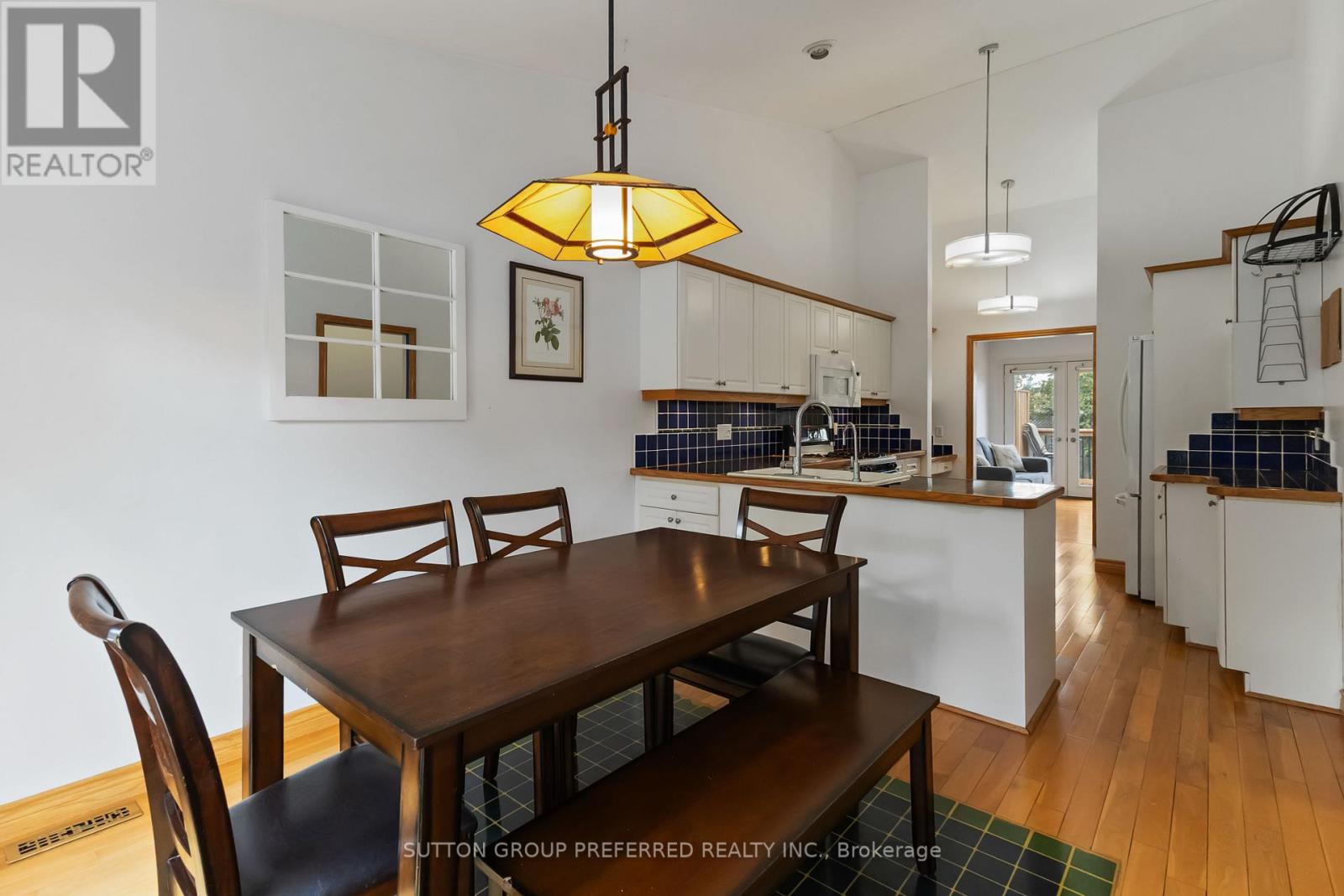Photo 46 of 2 617 Wharncliffe Road S, London South ON