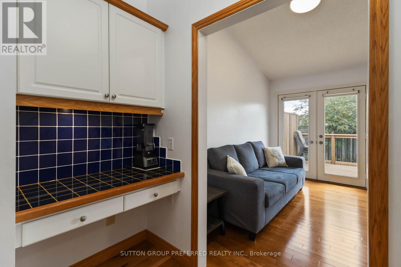Photo 27 of 2 617 Wharncliffe Road S, London South ON
