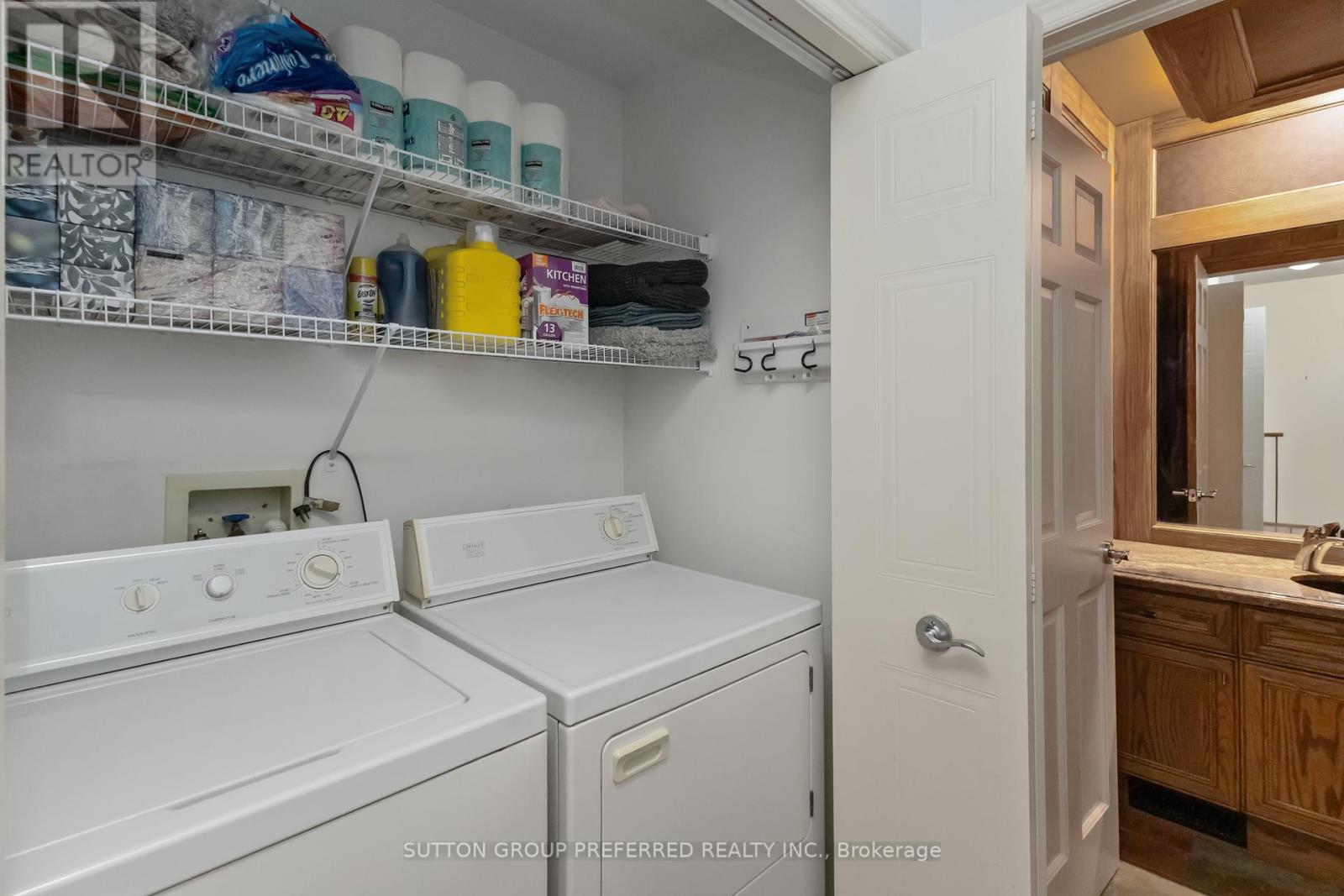 Photo 45 of 2 617 Wharncliffe Road S, London South ON
