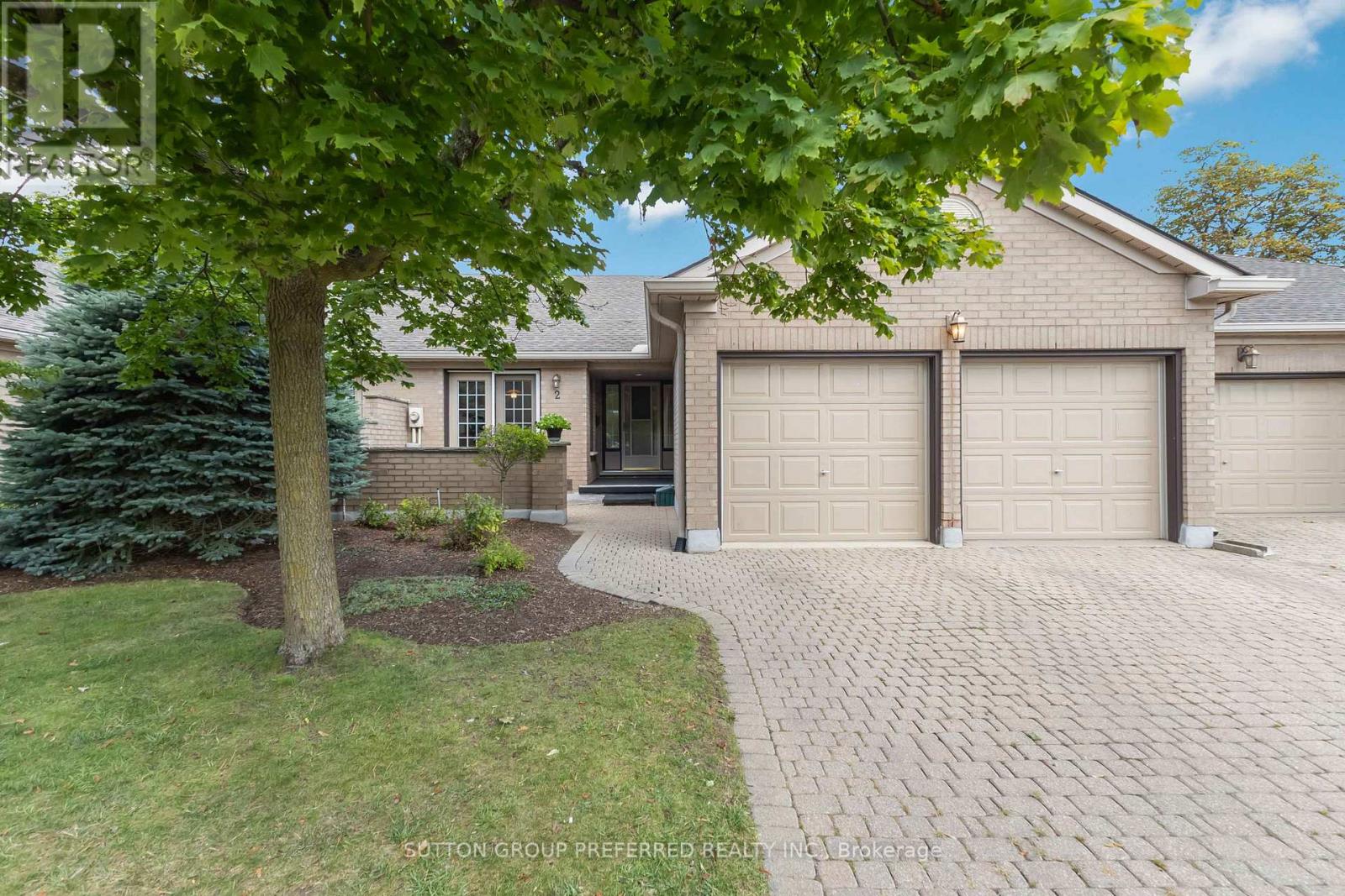 Photo 3 of 2 617 Wharncliffe Road S, London South ON