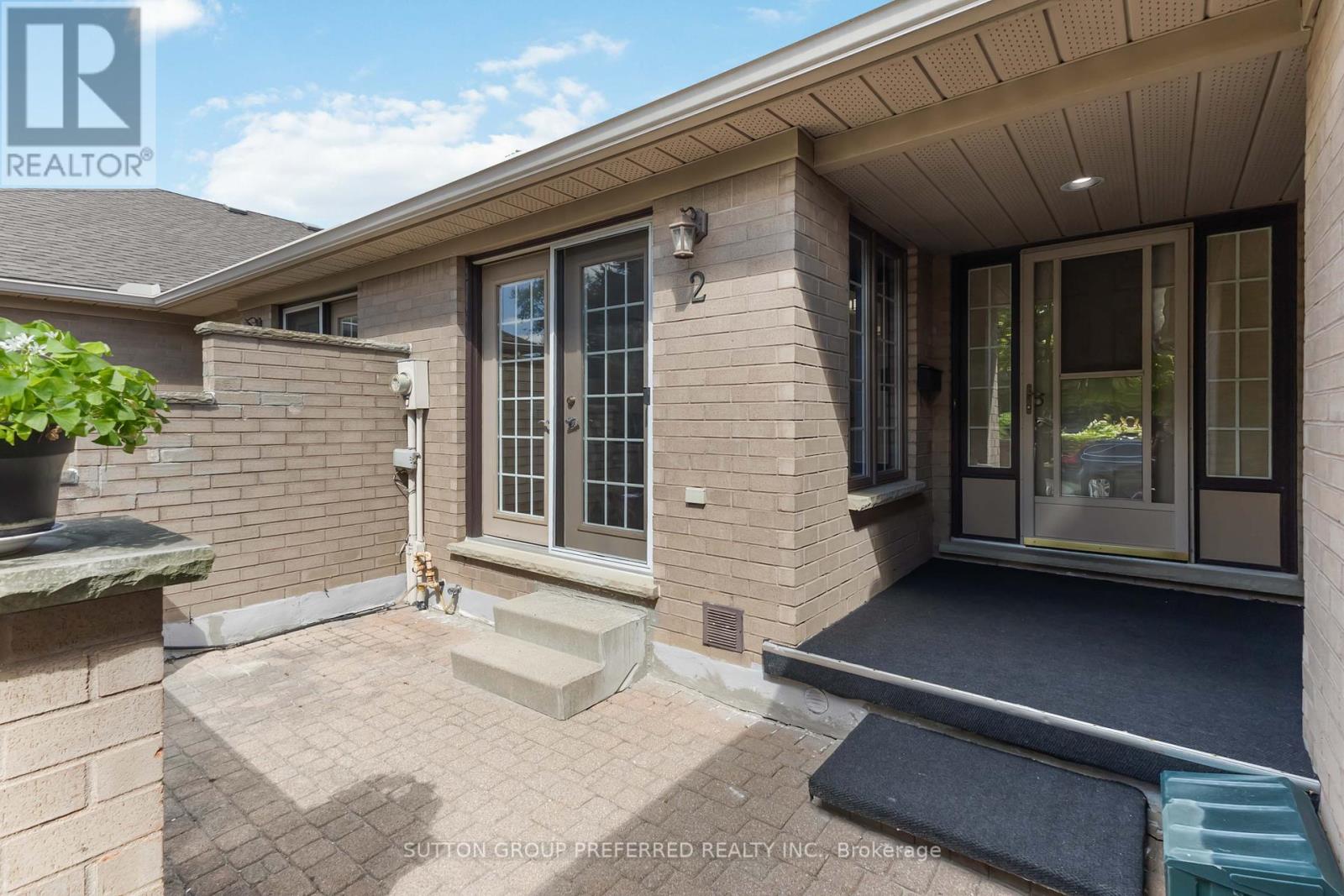 Photo 15 of 2 617 Wharncliffe Road S, London South ON
