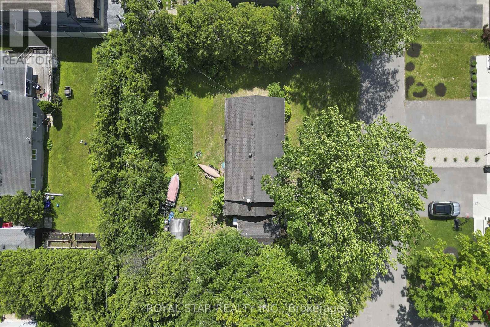 Photo 12 of 114 Tower Road, Ottawa ON