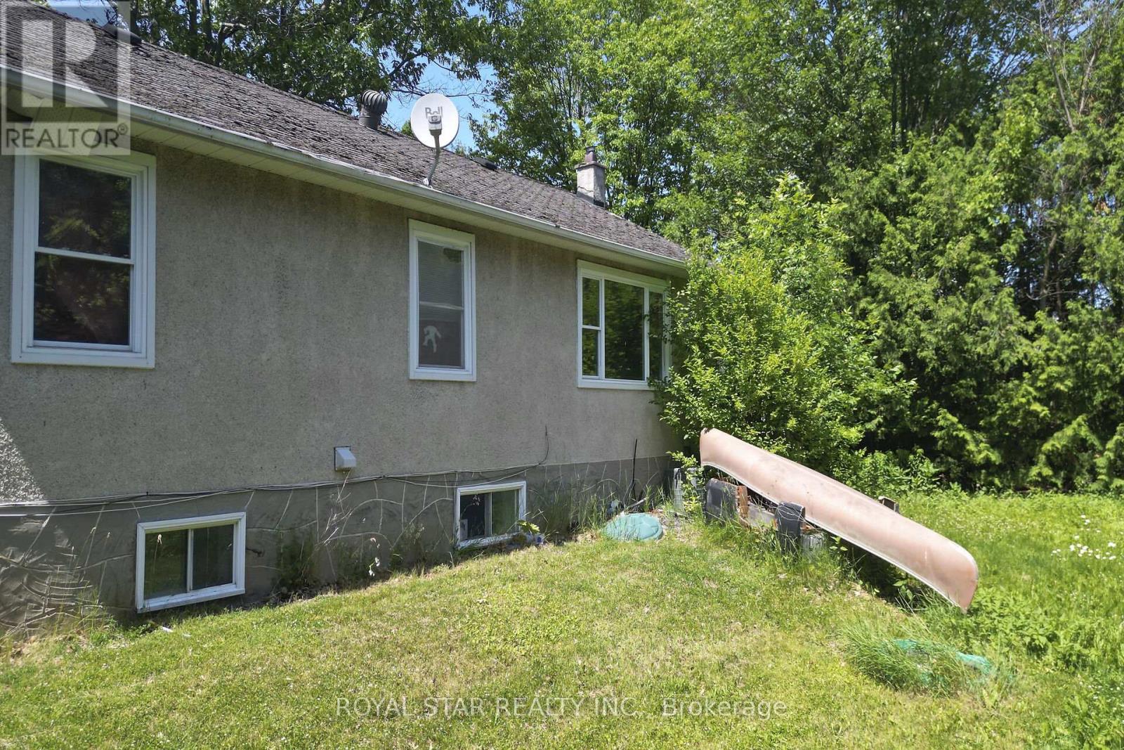Photo 6 of 114 Tower Road, Ottawa ON