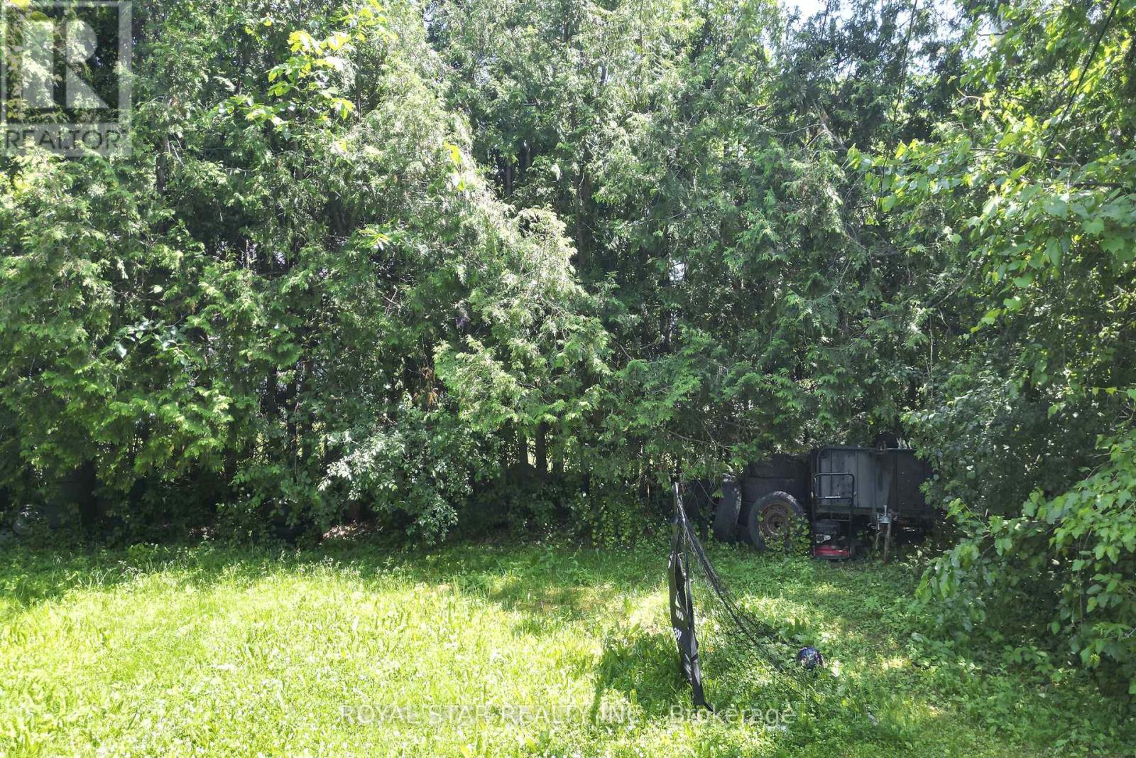 Photo 20 of 114 Tower Road, Ottawa ON