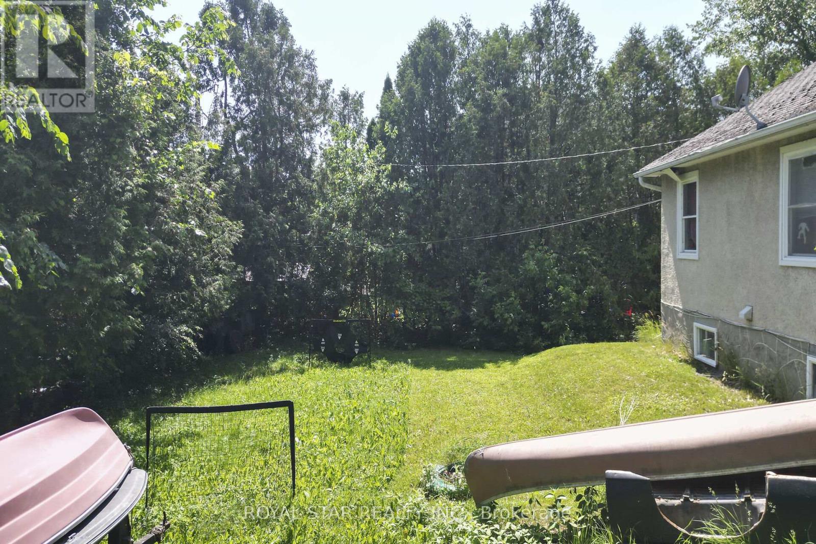 Photo 11 of 114 Tower Road, Ottawa ON