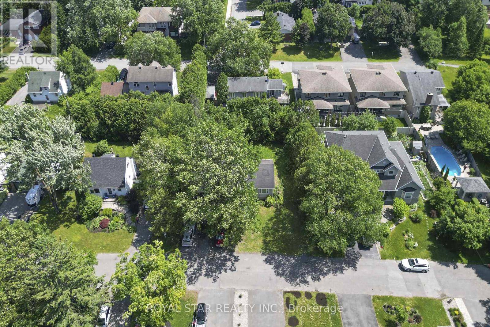 Photo 2 of 114 Tower Road, Ottawa ON