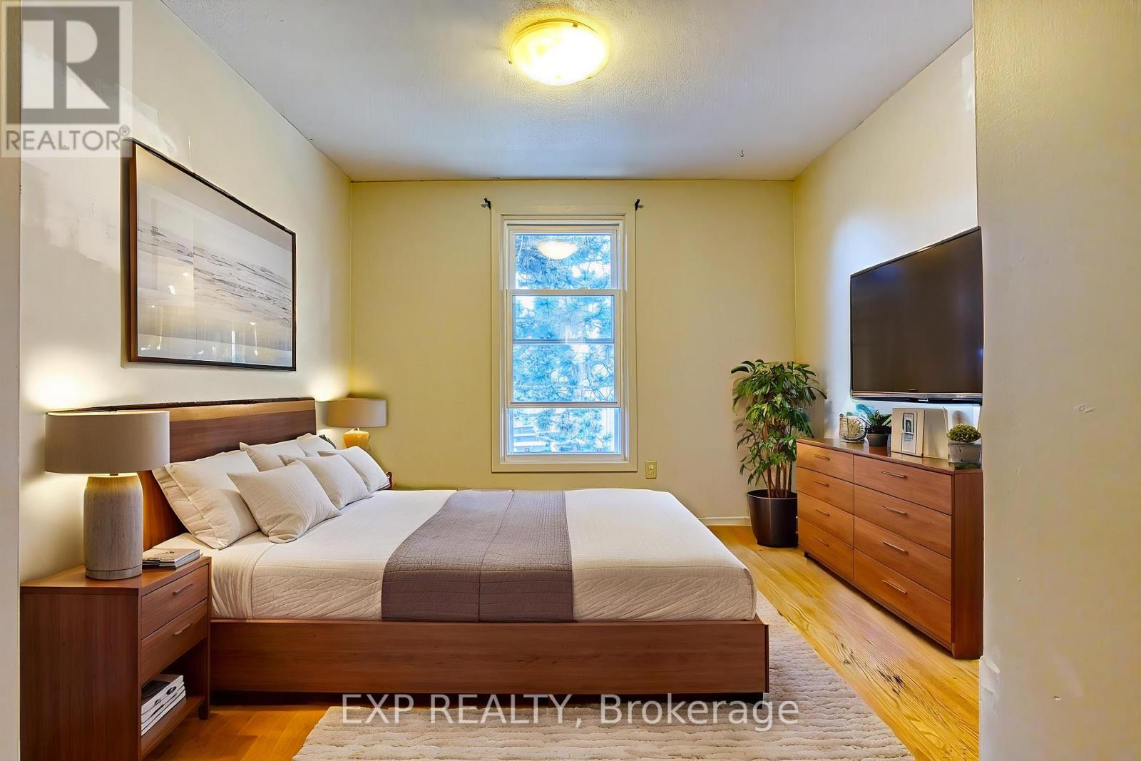 Photo 1 of 37 151 Gateshead Crescent, Hamilton ON