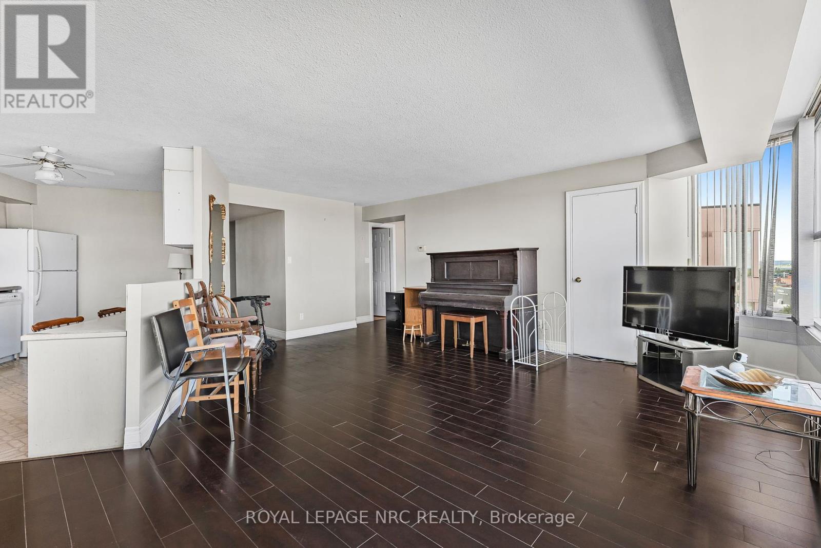 Photo 35 of Ph 1 7 Gale Crescent, St Catharines ON