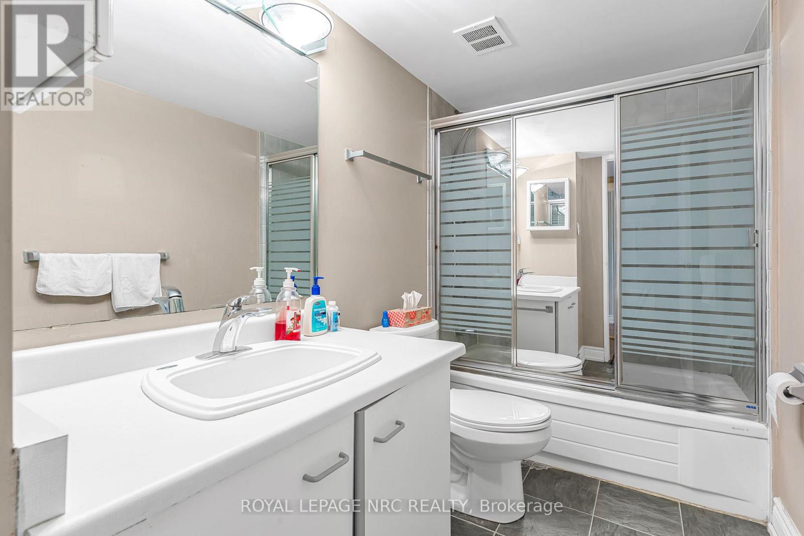Photo 24 of Ph 1 7 Gale Crescent, St Catharines ON