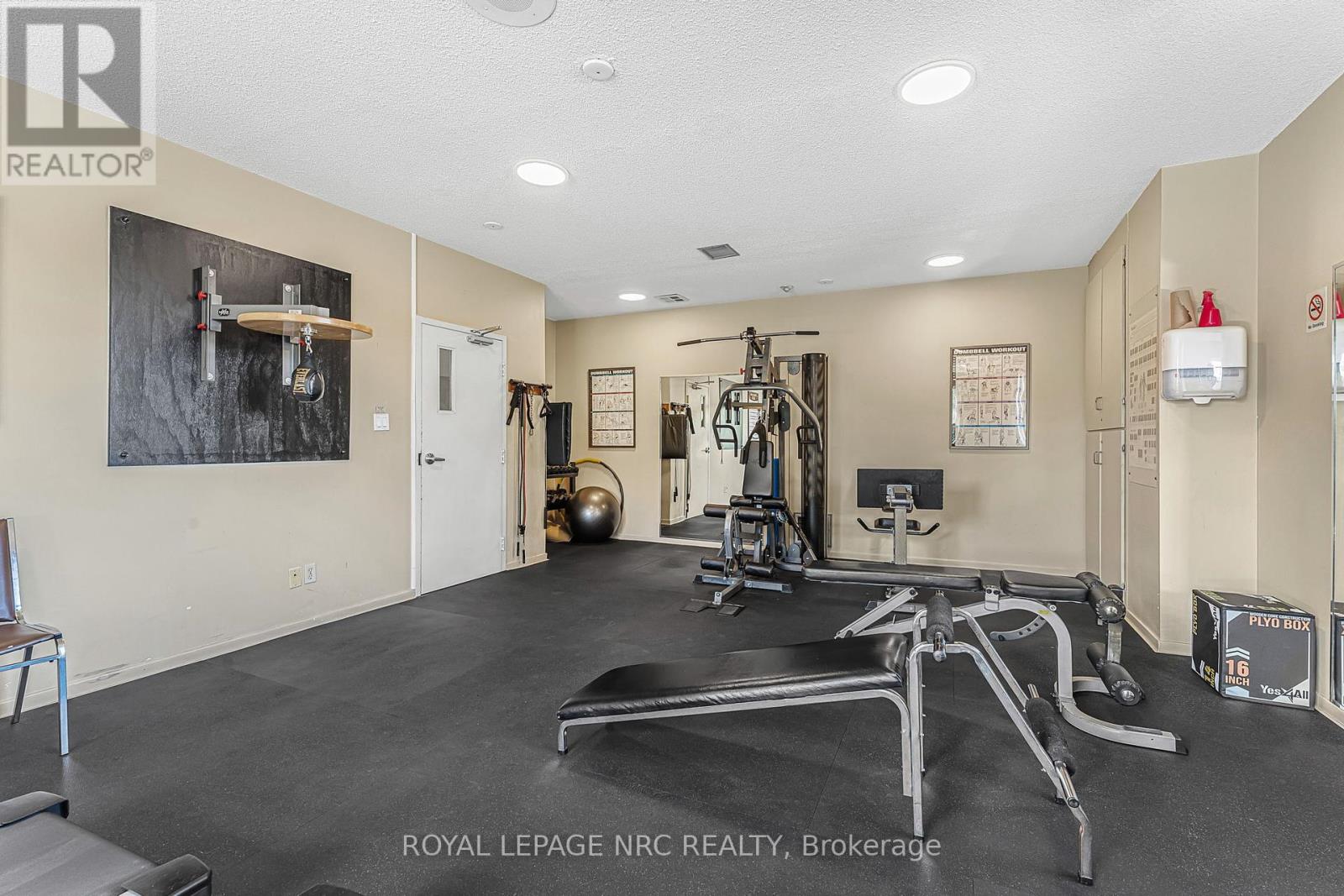 Photo 5 of Ph 1 7 Gale Crescent, St Catharines ON