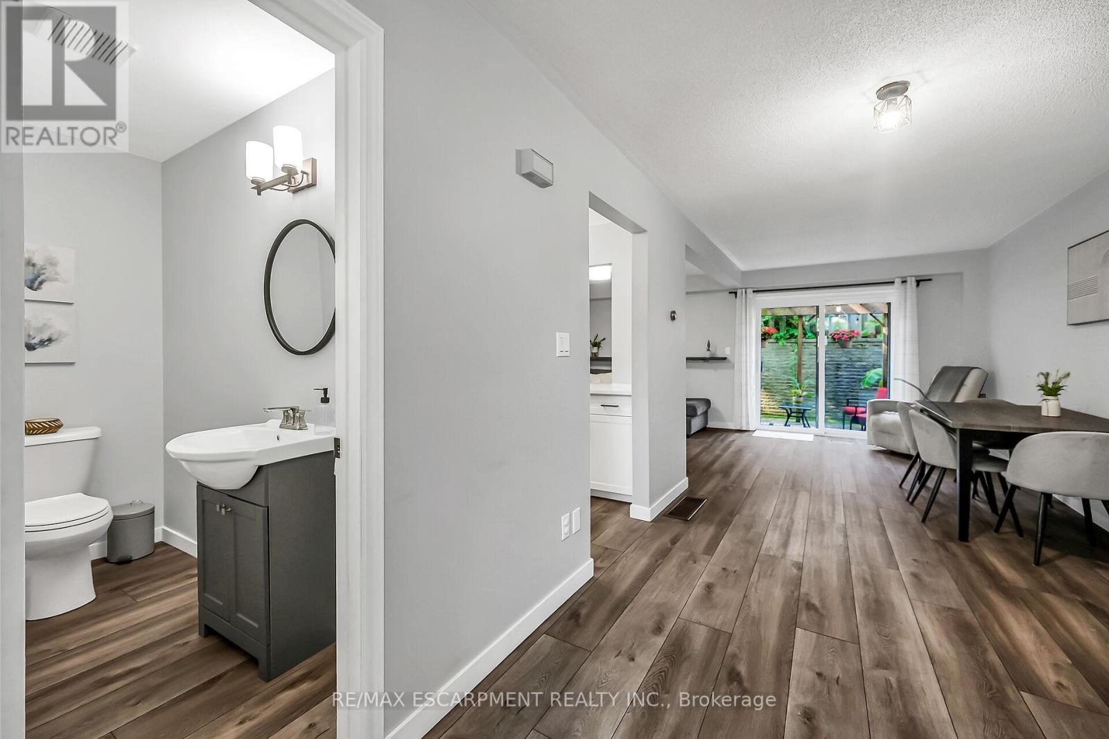 Photo 25 of 2 54 Argyle Street S, Haldimand ON
