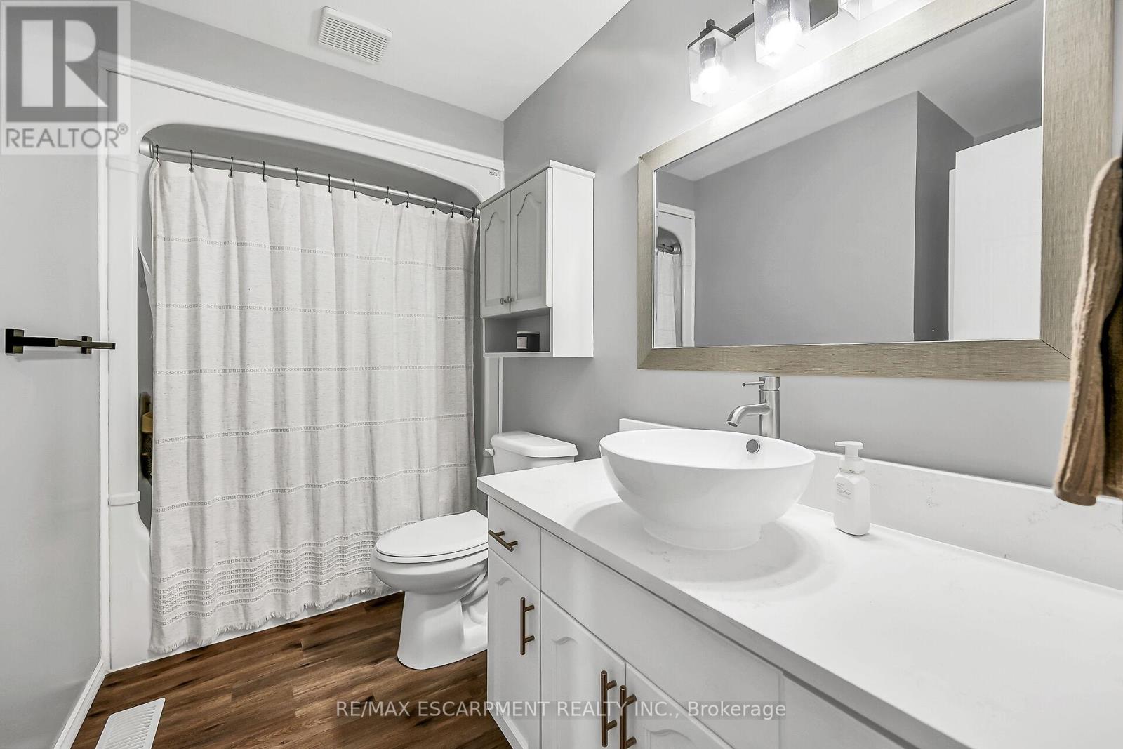 Photo 41 of 2 54 Argyle Street S, Haldimand ON