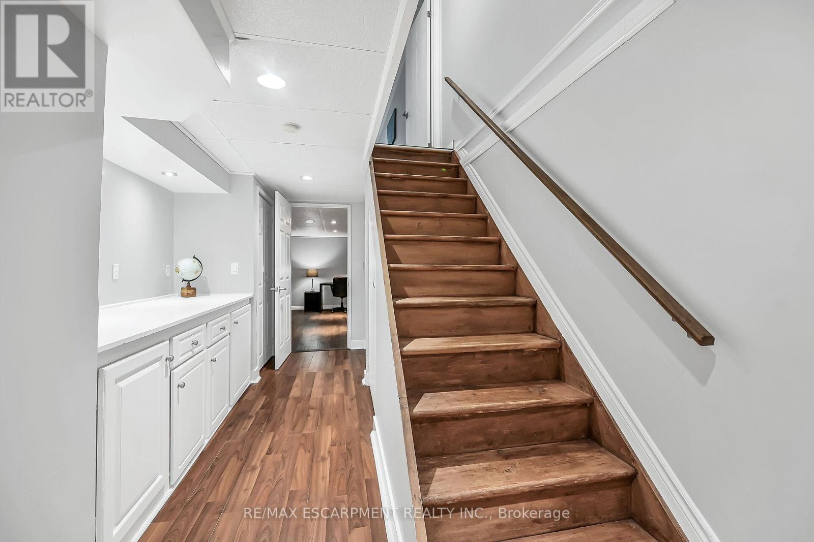 Photo 13 of 2 54 Argyle Street S, Haldimand ON
