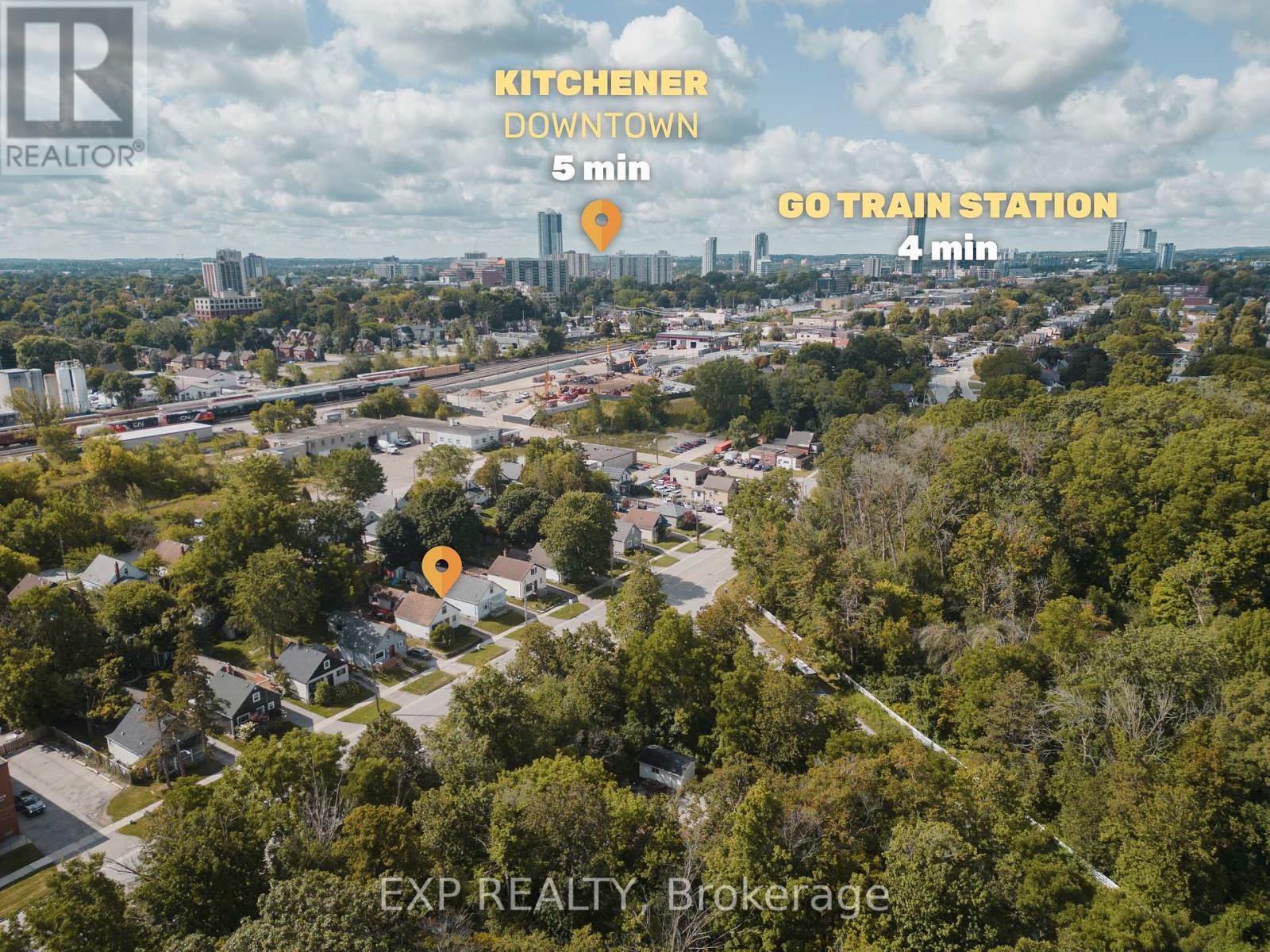 Photo 8 of 563 Wellington Street N, Kitchener ON