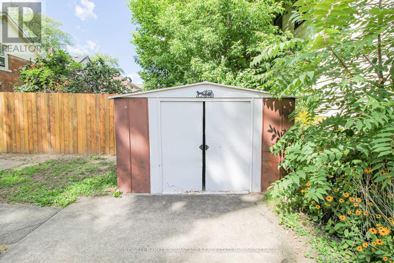 Photo 21 of 28 Myrtle Avenue, Welland ON