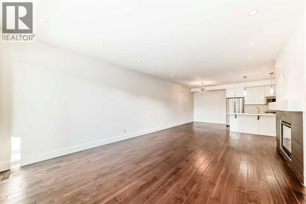 Photo 15 of 1812 47 Street Nw, Calgary AB