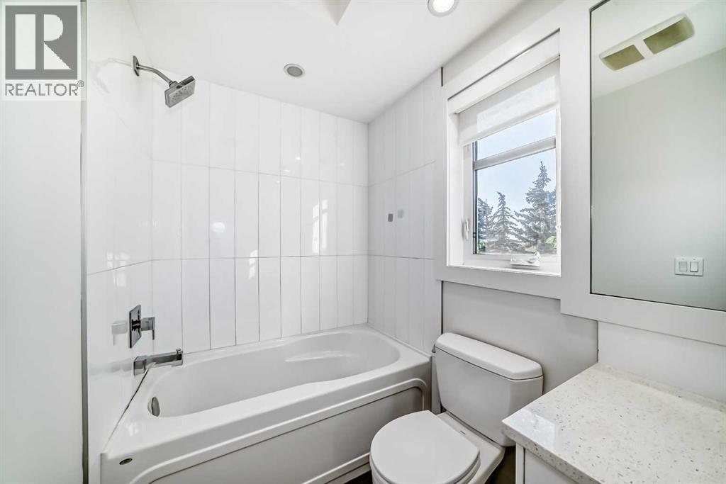 Photo 17 of 1812 47 Street Nw, Calgary AB
