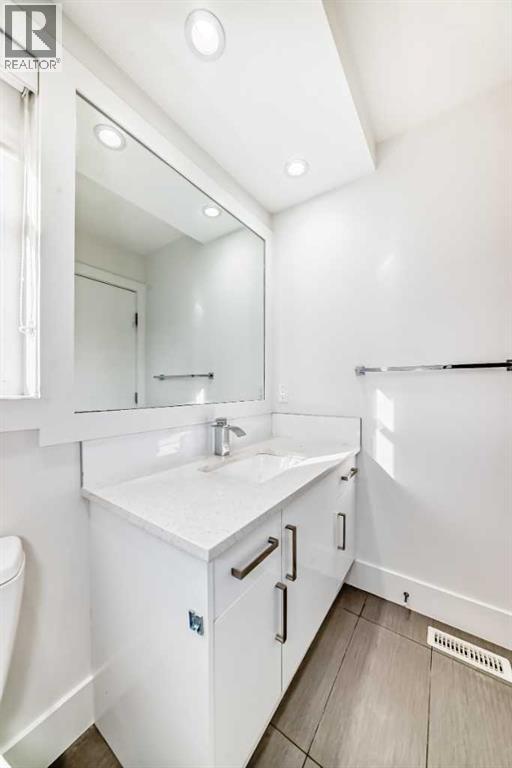 Photo 20 of 1812 47 Street Nw, Calgary AB