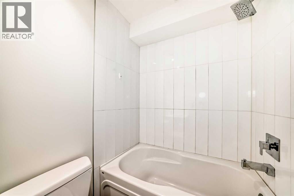 Photo 18 of 1812 47 Street Nw, Calgary AB
