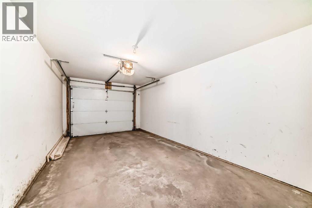 Photo 26 of 1812 47 Street Nw, Calgary AB