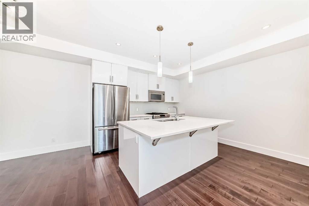 Photo 12 of 1812 47 Street Nw, Calgary AB