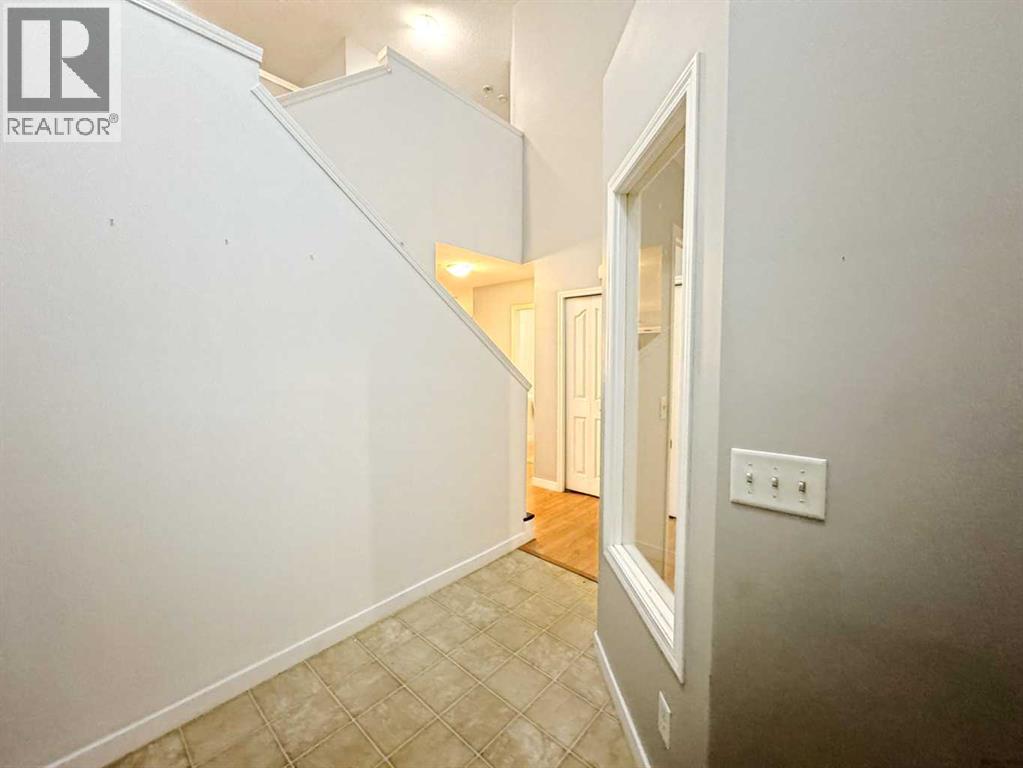Photo 15 of 262 Luxstone Road Sw, Airdrie AB