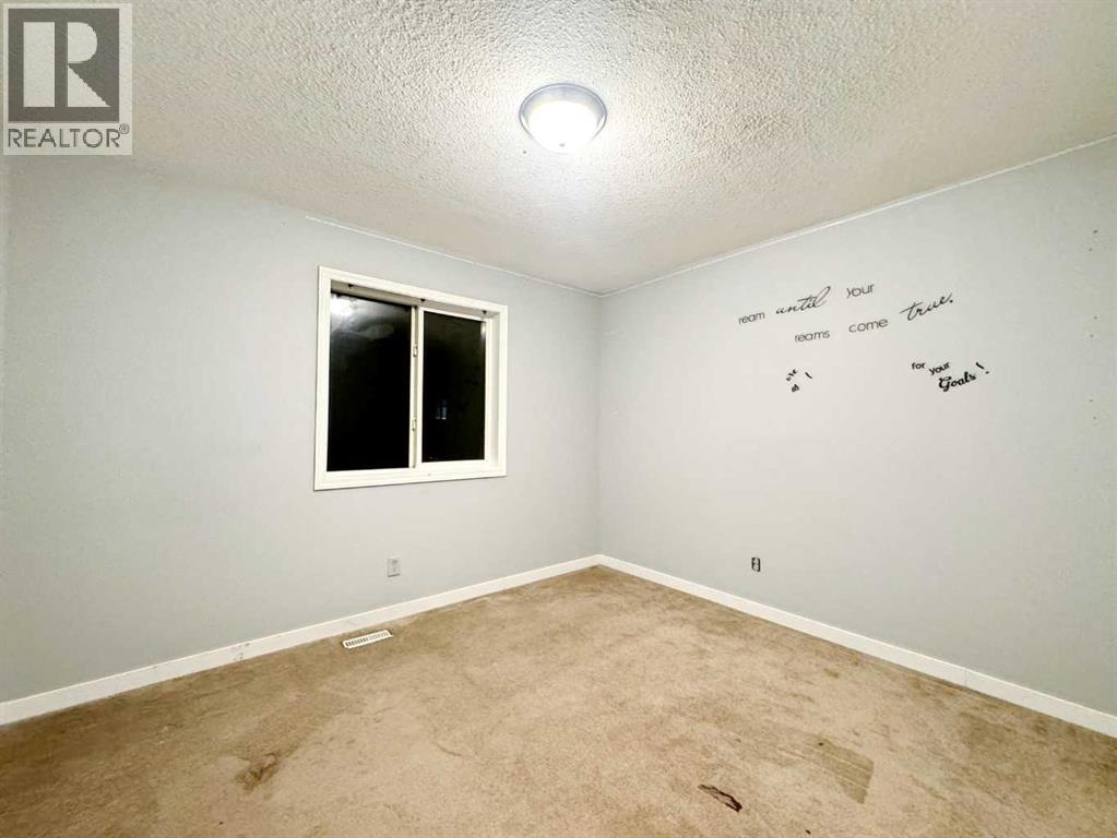 Photo 26 of 262 Luxstone Road Sw, Airdrie AB