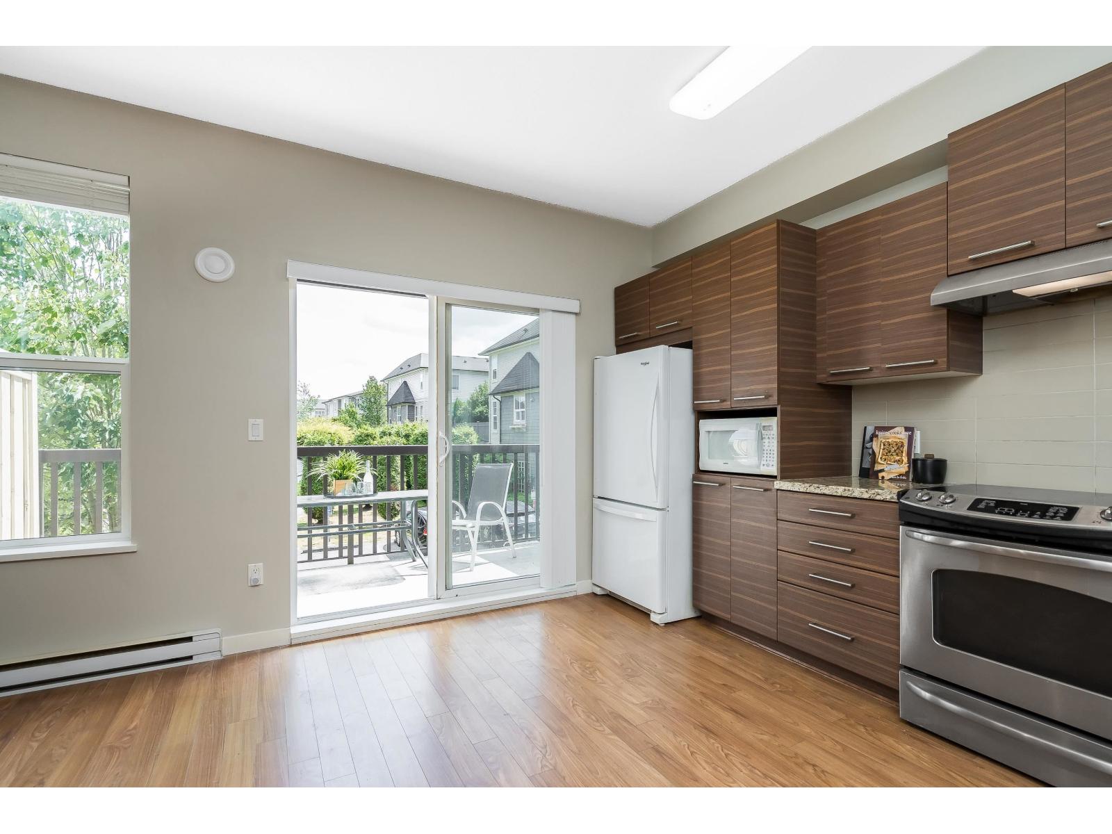 Photo 32 of 170 7938 209 Street, Langley BC