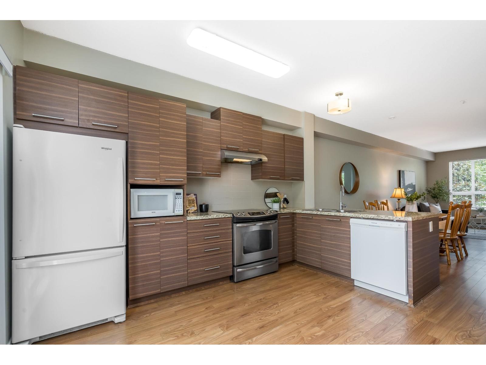 Photo 10 of 170 7938 209 Street, Langley BC