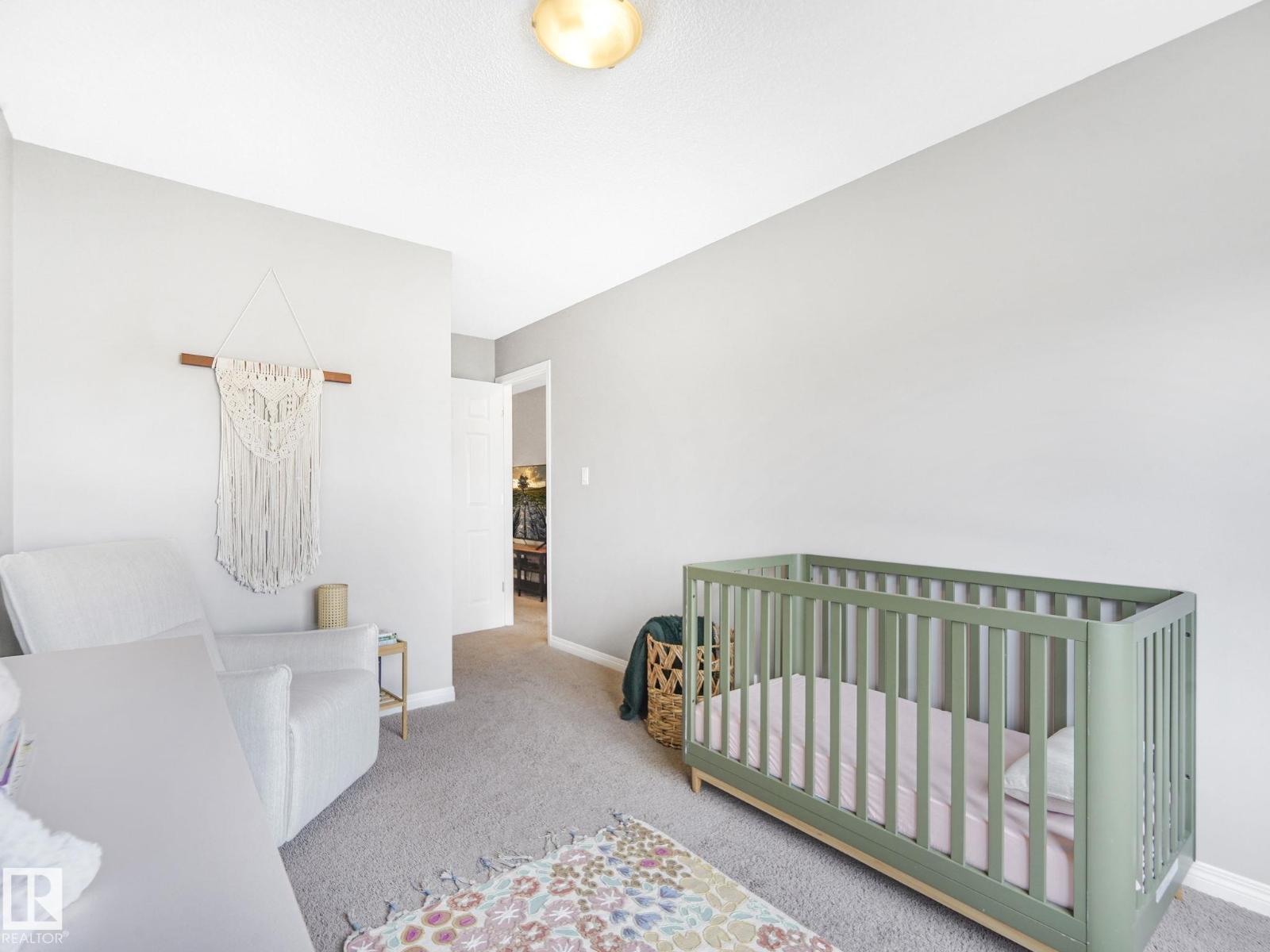 Photo 7 of 1671 Chapman Wy Sw, Edmonton AB