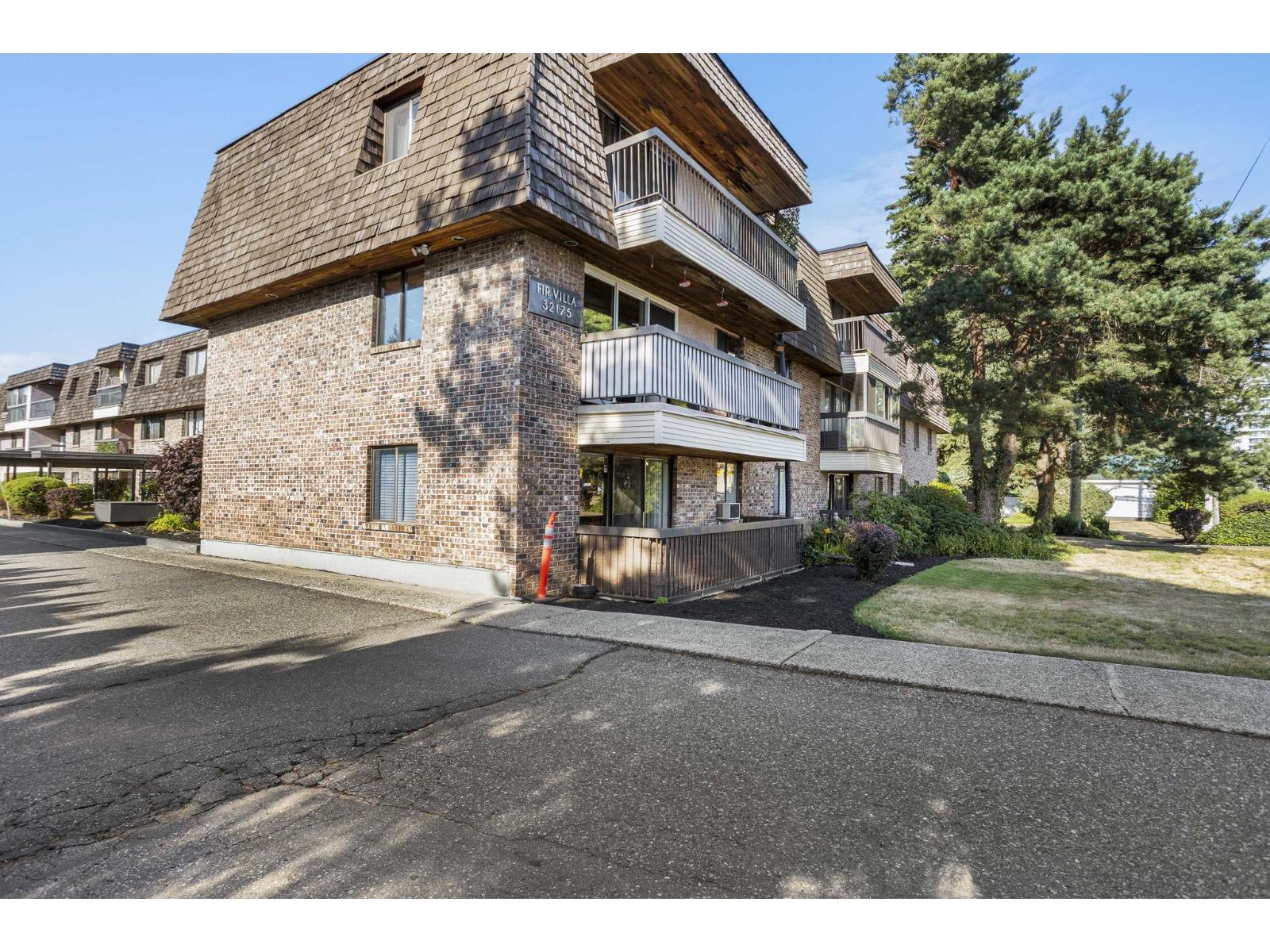 Photo 11 of 116 32175 Old Yale Road, Abbotsford BC