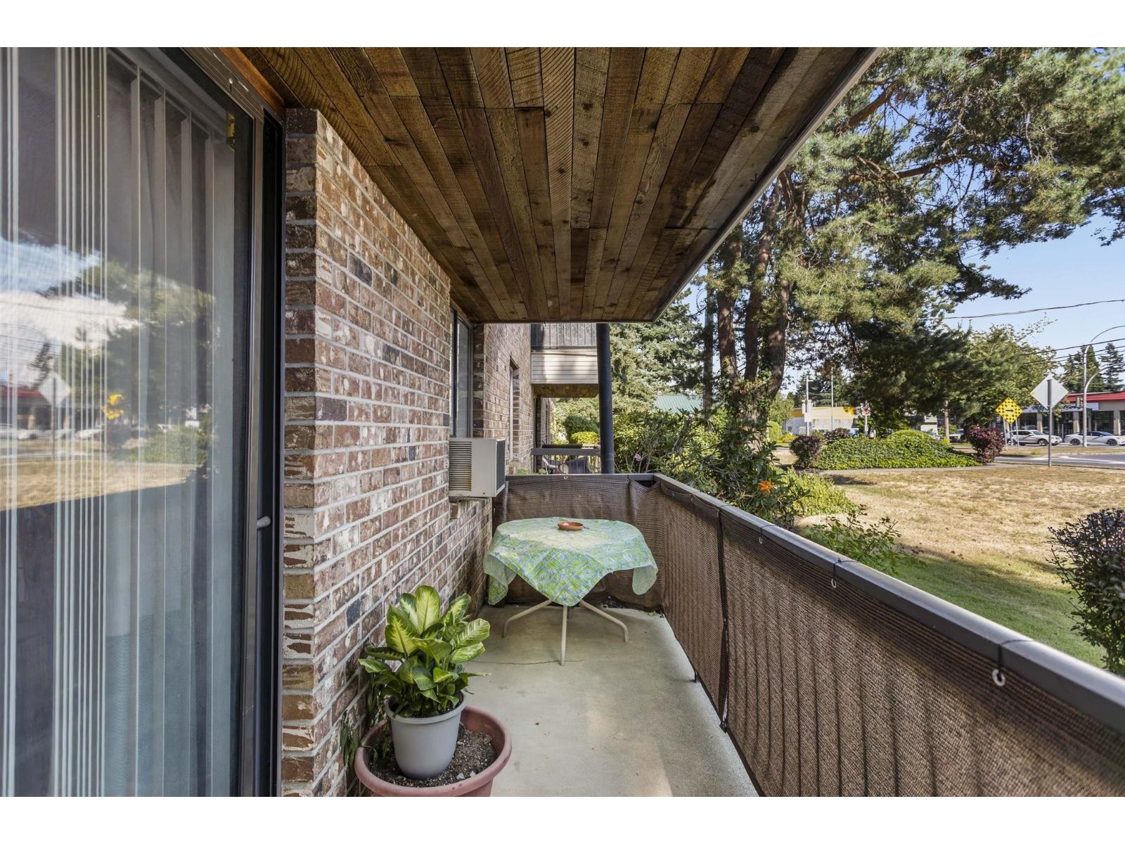 Photo 4 of 116 32175 Old Yale Road, Abbotsford BC