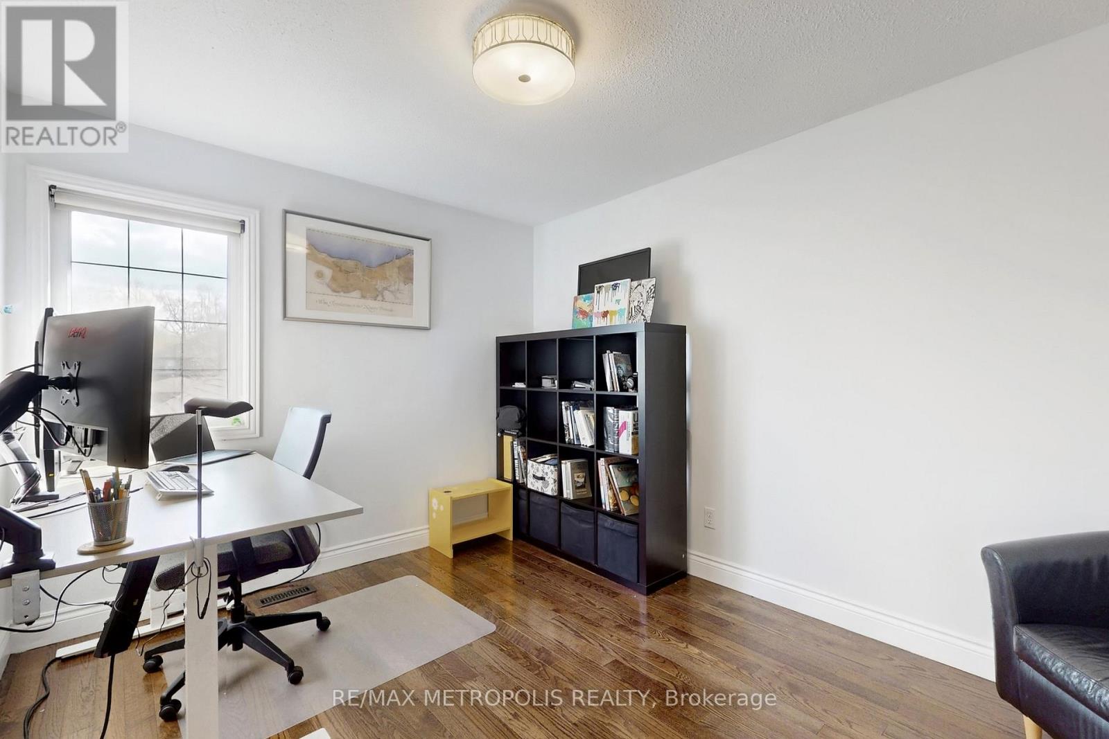 Photo 33 of 1310 Golden Meadow Trail, Oakville ON