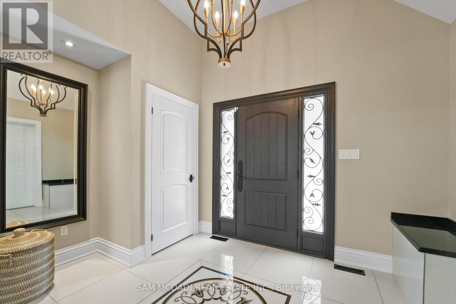 Photo 21 of 1480 Clarkson Road N, Mississauga ON