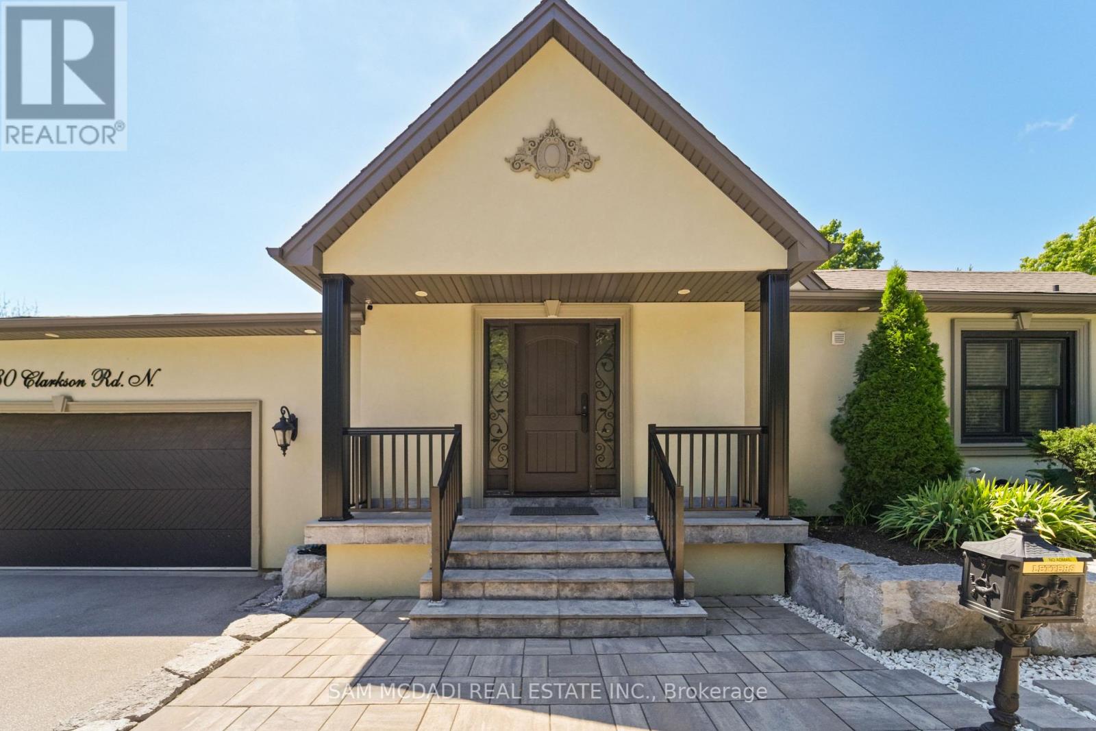 Photo 35 of 1480 Clarkson Road N, Mississauga ON