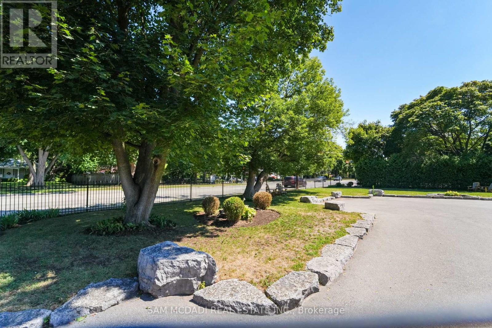 Photo 50 of 1480 Clarkson Road N, Mississauga ON
