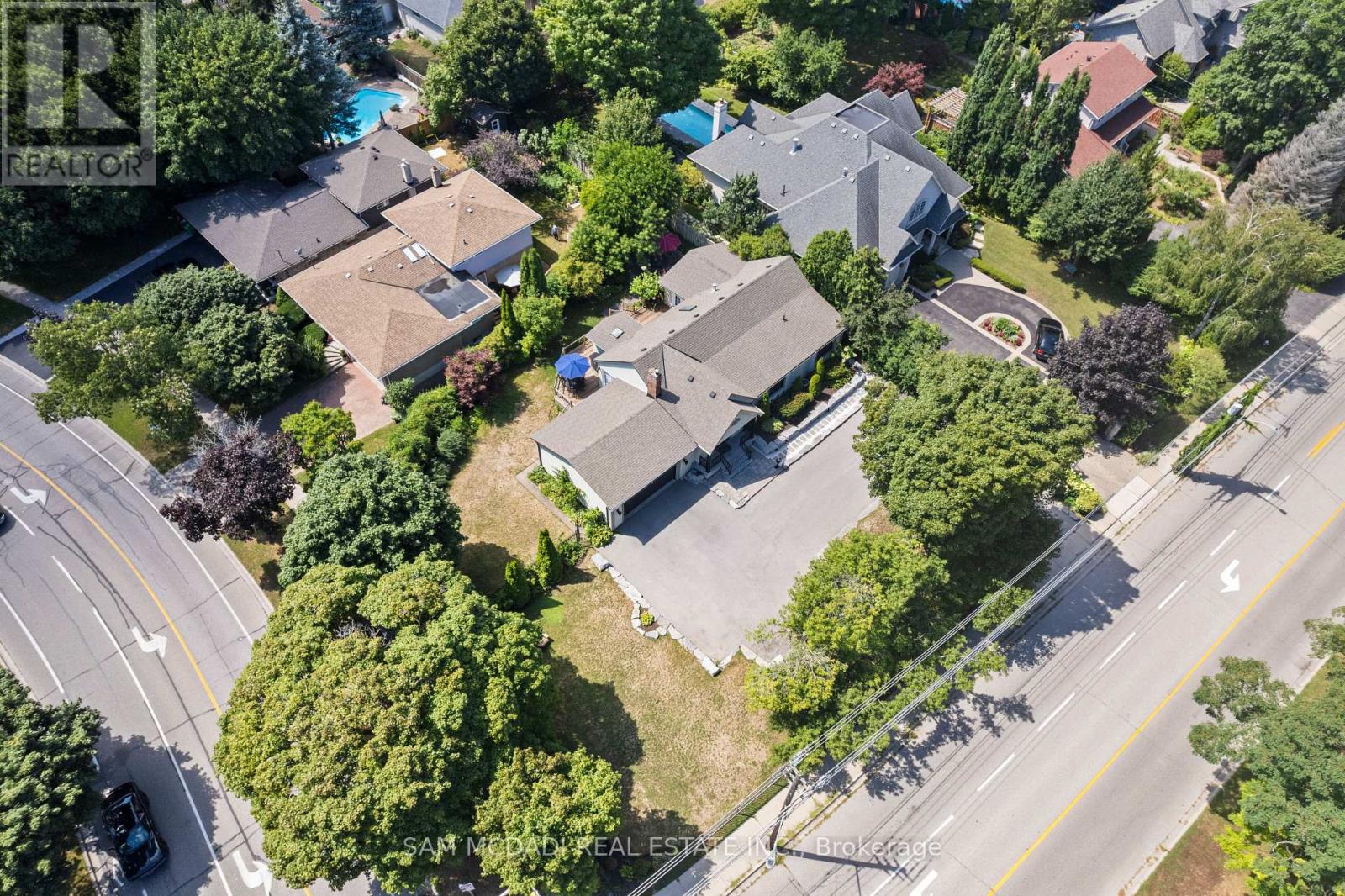 Photo 45 of 1480 Clarkson Road N, Mississauga ON