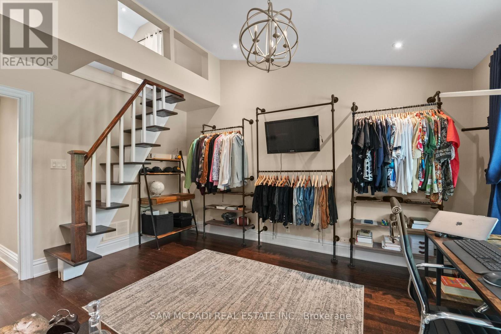 Photo 36 of 1480 Clarkson Road N, Mississauga ON