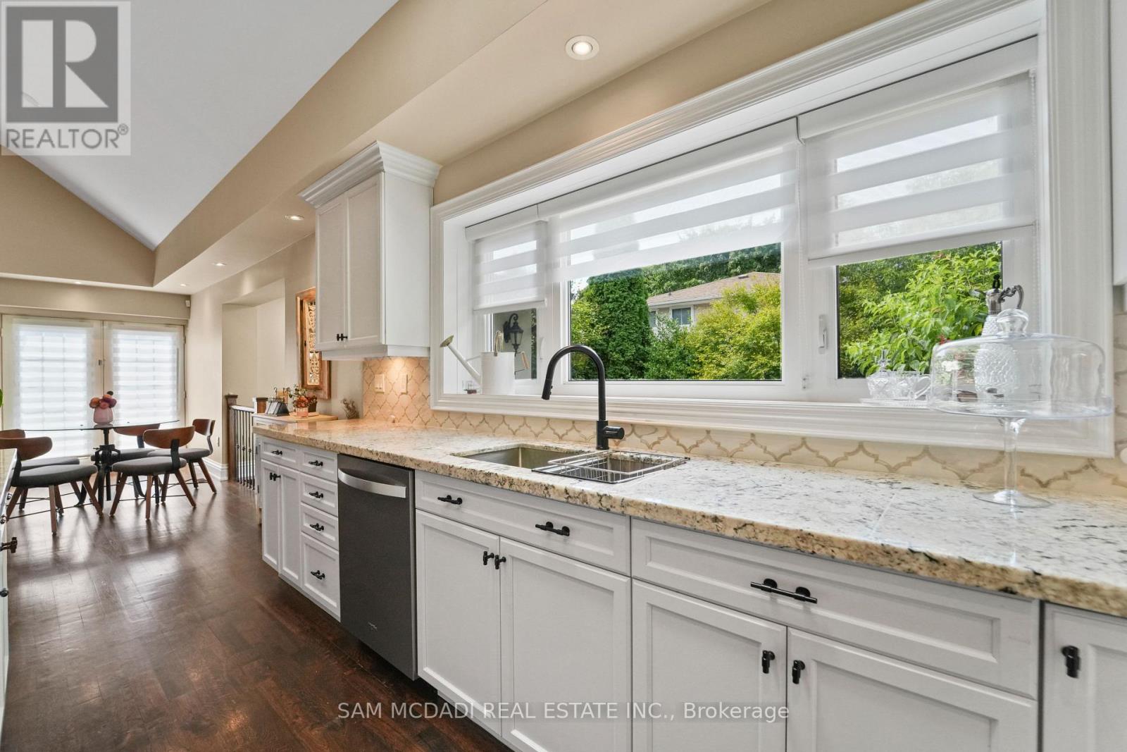 Photo 25 of 1480 Clarkson Road N, Mississauga ON