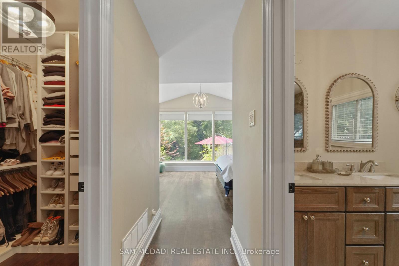 Photo 16 of 1480 Clarkson Road N, Mississauga ON