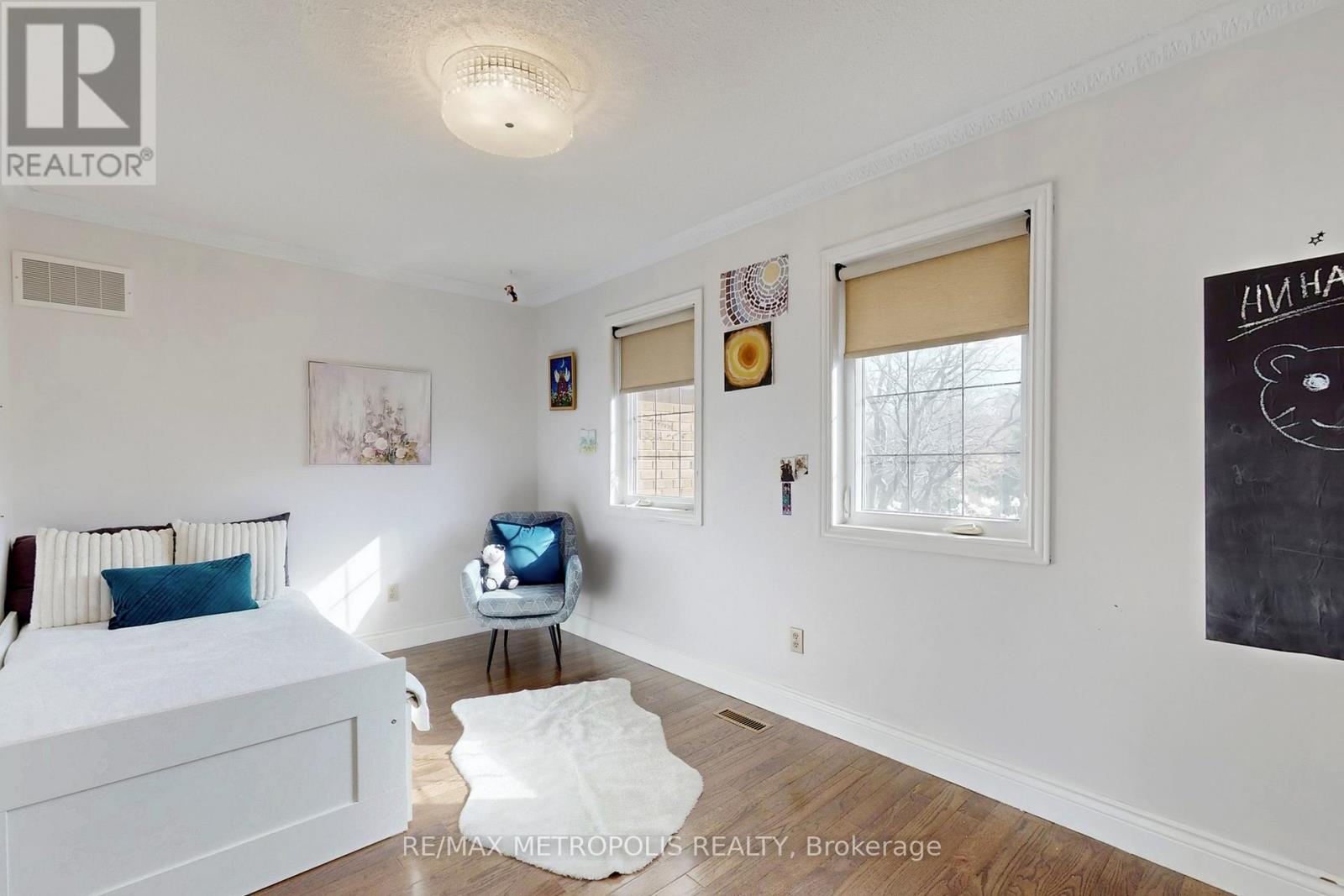 Photo 31 of 1310 Golden Meadow Trail, Oakville ON