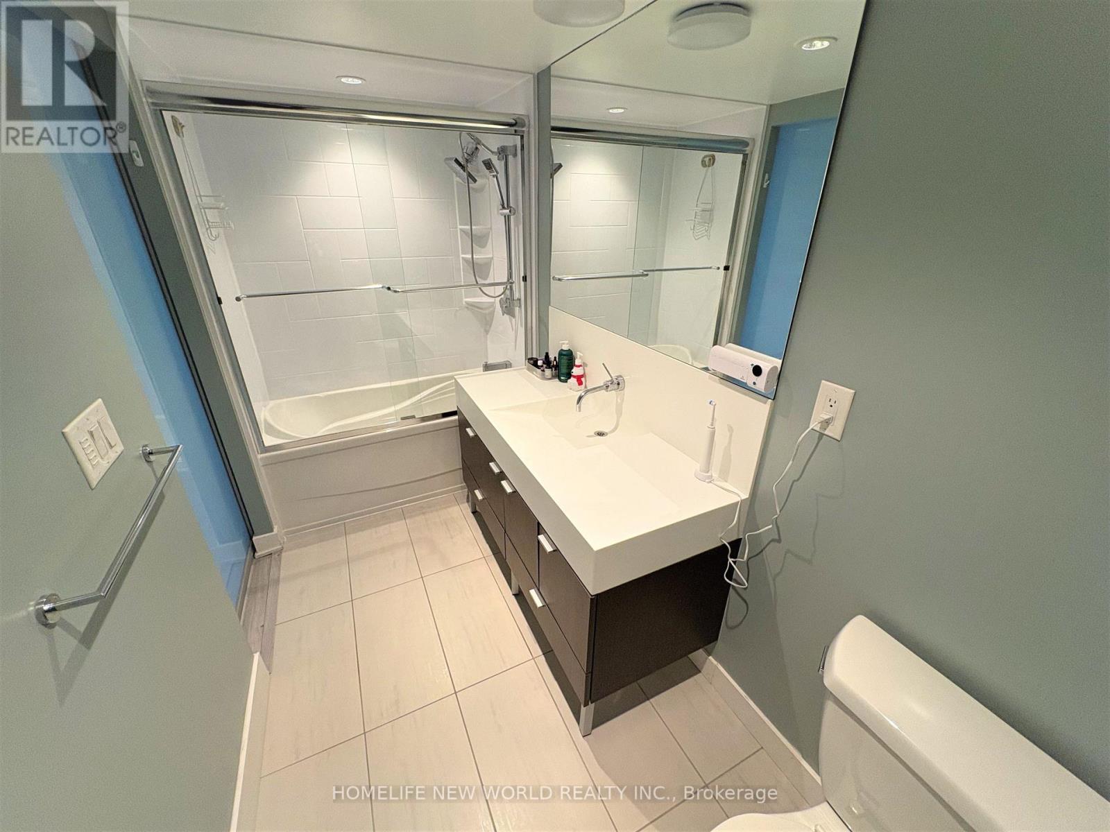 Photo 9 of 503 110 Charles Street E, Toronto ON
