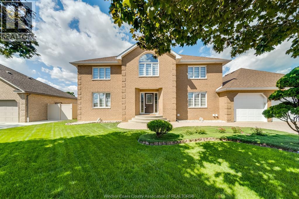 Photo 3 of 2021 Eugeni Street, Tecumseh ON